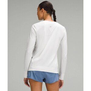 lululemon Women's Swiftly Relaxed Long-Sleeve Shirt Hip Length White & Gray